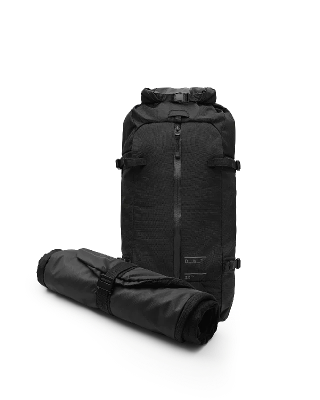 Weekend Discounts to Grab The Daytripper Snowboard Black Out