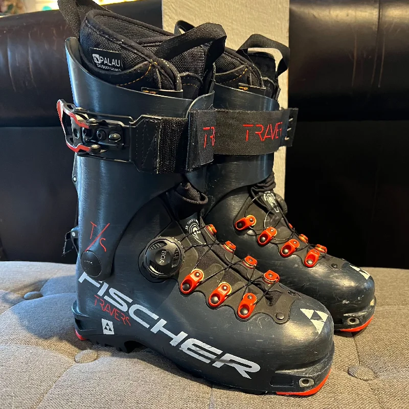 Your Next Fashion Find Is On Sale 25.5 Fischer Travers ts with upgraded liner