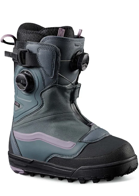 Closeout Deal Vans Women's Viaje Range Edition Snowboard Boots